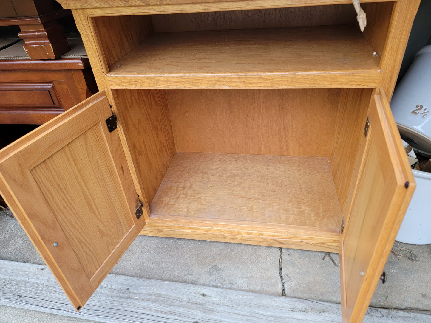 Entertainment/TV cabinet electronic storage, credenza, Linen closet, Media unit entry wheeled furniture