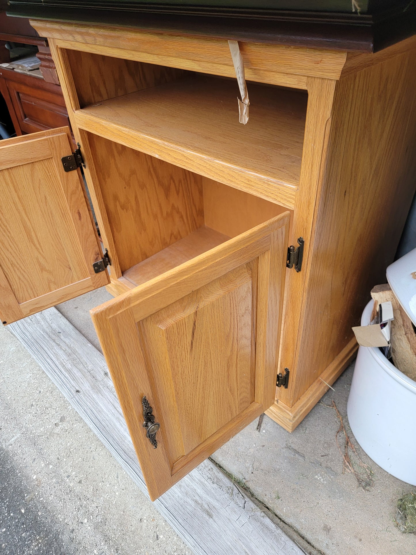 Entertainment/TV cabinet electronic storage, credenza, Linen closet, Media unit entry wheeled furniture