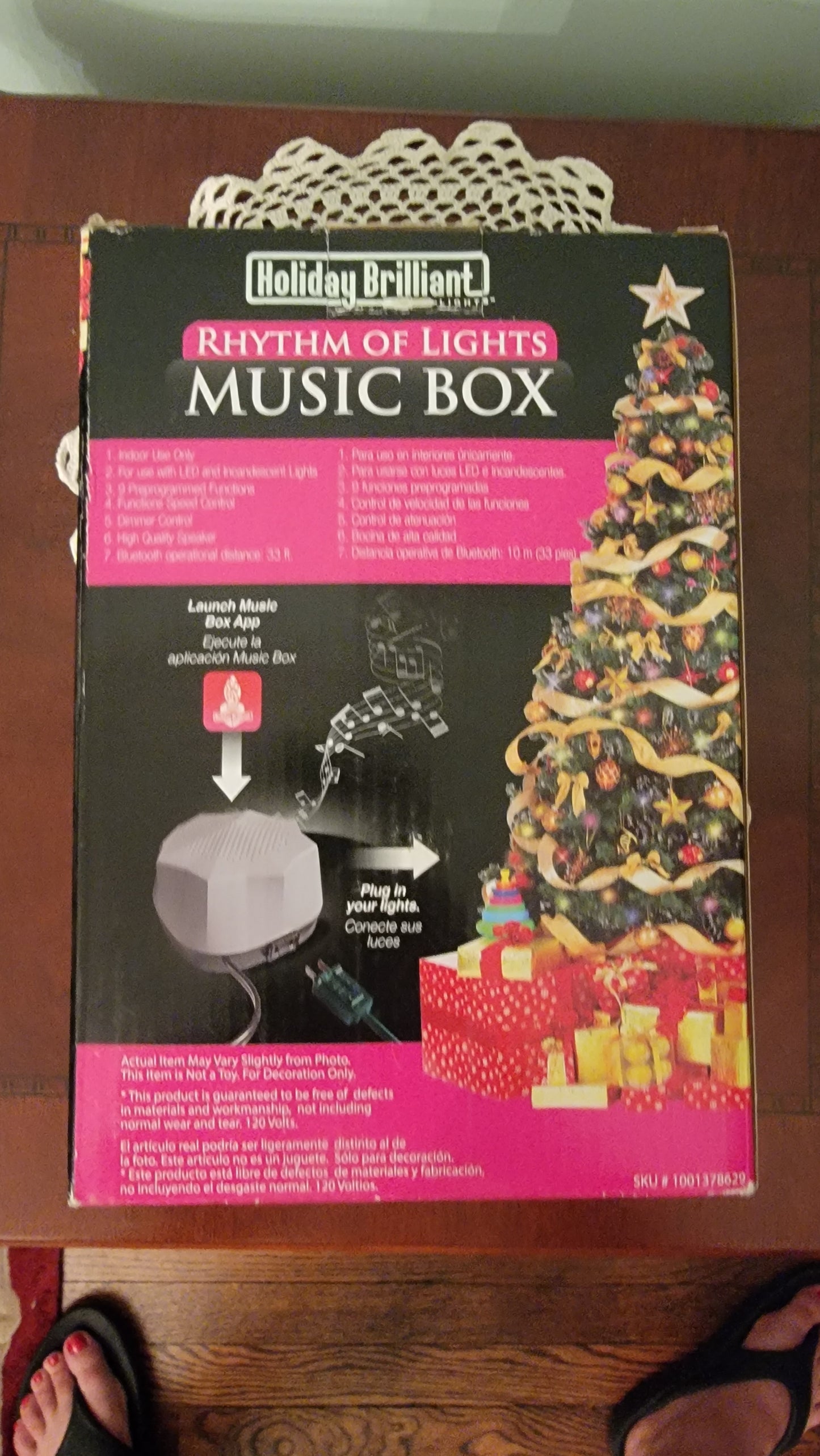 Holiday Brilliant Rhythm of Lights Music Box NIB