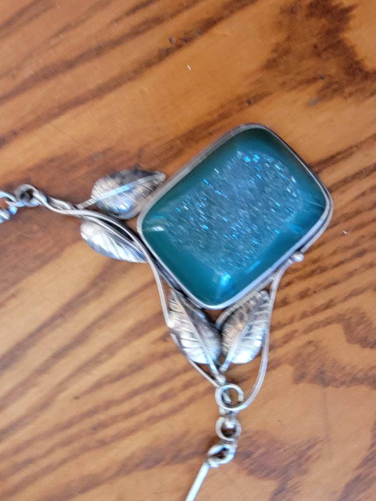 Green Druzzy Quartz Silver Necklace Vintage with Leaf Design 925 Silver Stamp Lobster Clasp Jeweled
