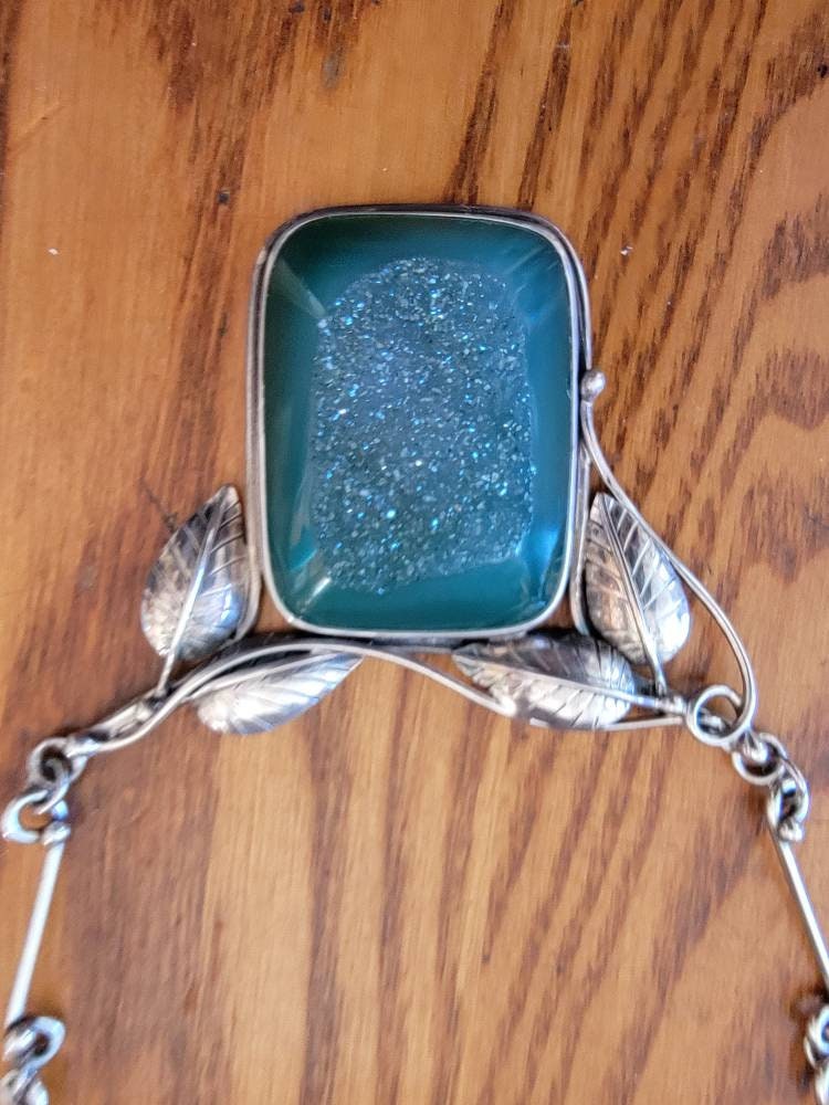 Green Druzzy Quartz Silver Necklace Vintage with Leaf Design 925 Silver Stamp Lobster Clasp Jeweled