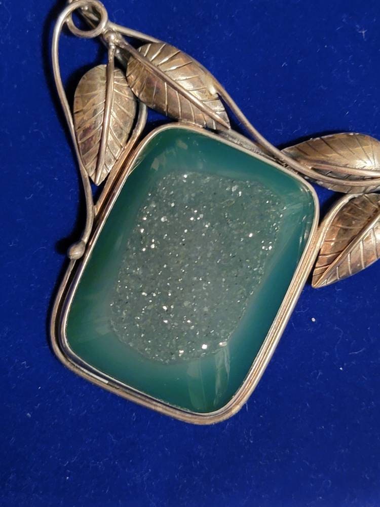 Green Druzzy Quartz Silver Necklace Vintage with Leaf Design 925 Silver Stamp Lobster Clasp Jeweled