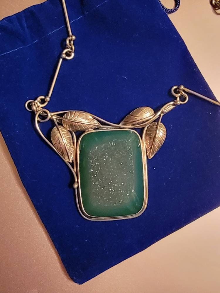 Green Druzzy Quartz Silver Necklace Vintage with Leaf Design 925 Silver Stamp Lobster Clasp Jeweled