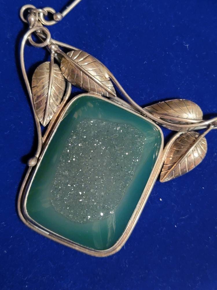 Green Druzzy Quartz Silver Necklace Vintage with Leaf Design 925 Silver Stamp Lobster Clasp Jeweled