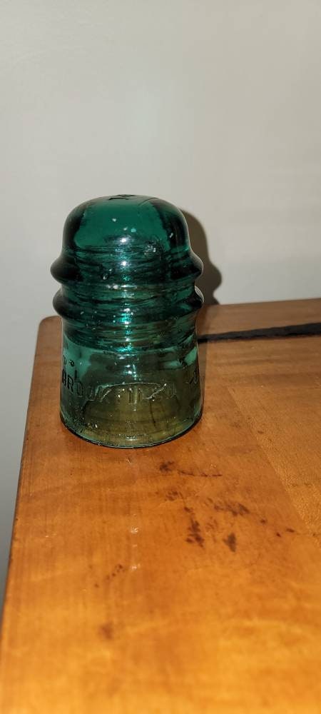 Vintage Insulator Brookfield No 14 New York Green Glass 1920s