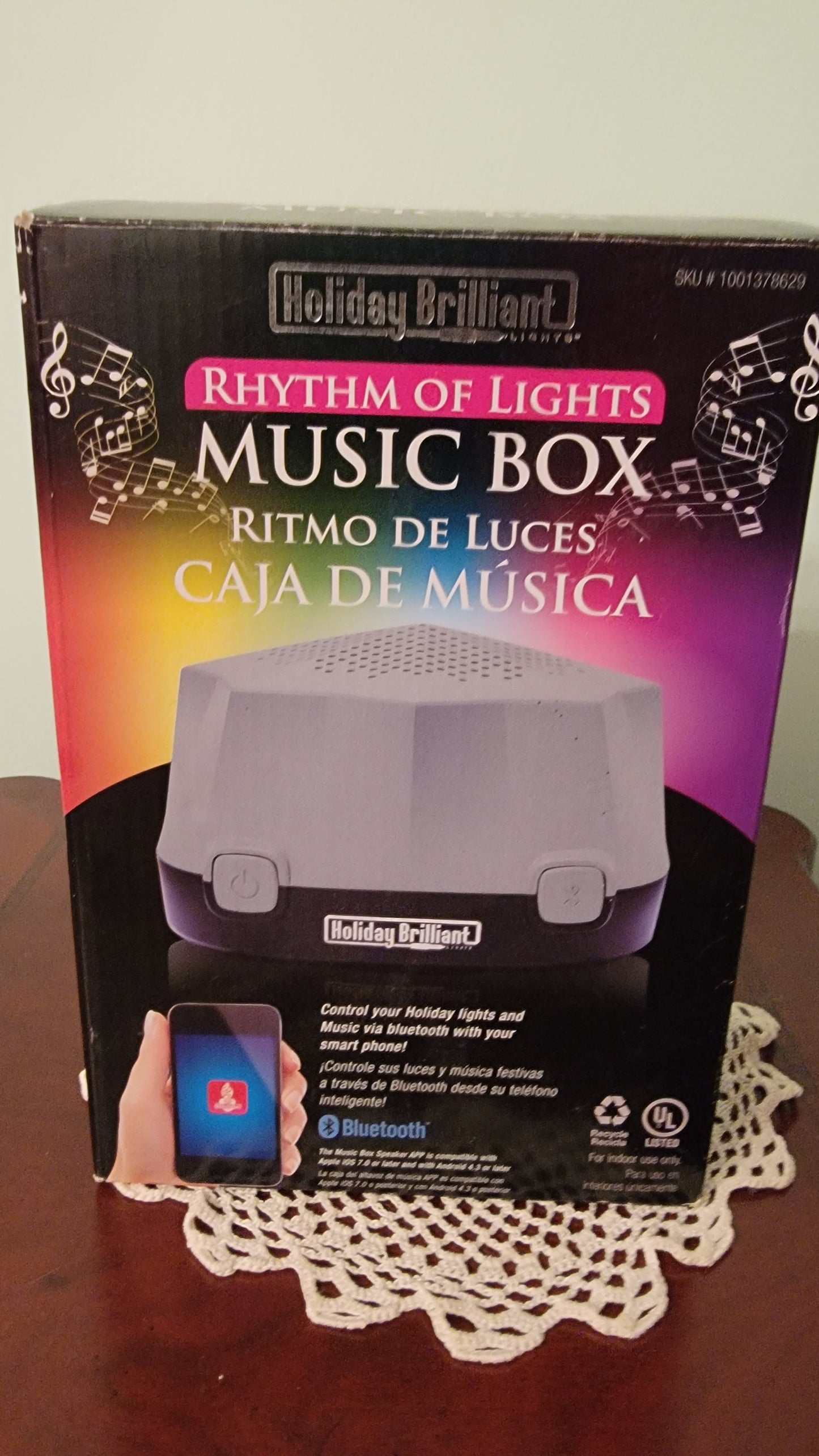 Holiday Brilliant Rhythm of Lights Music Box NIB